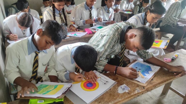 स्वर्गीय मुलायम सिंह यादव की स्मृति में कला प्रतियोगिता का आयोजन