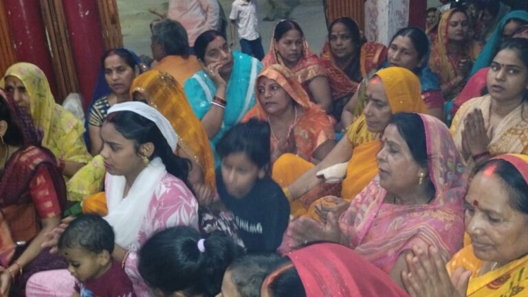 माता महाकाली का भव्य श्रृंगार व हवन पूजन संपन्न